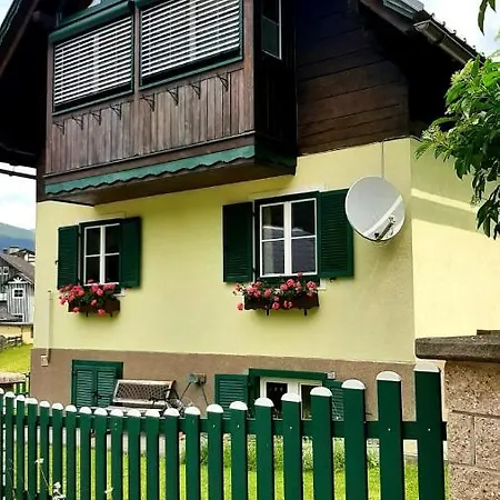 度假居 Waldglueck 格绍